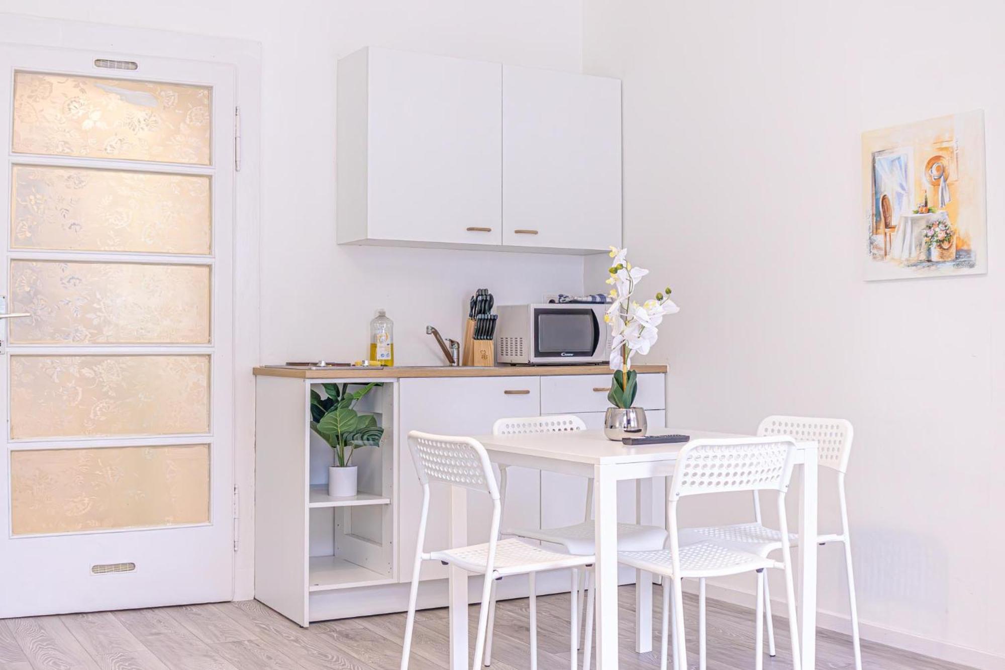 Trendy Studio Free Coffee - Wiener Stadthalle Ngoại thất bức ảnh