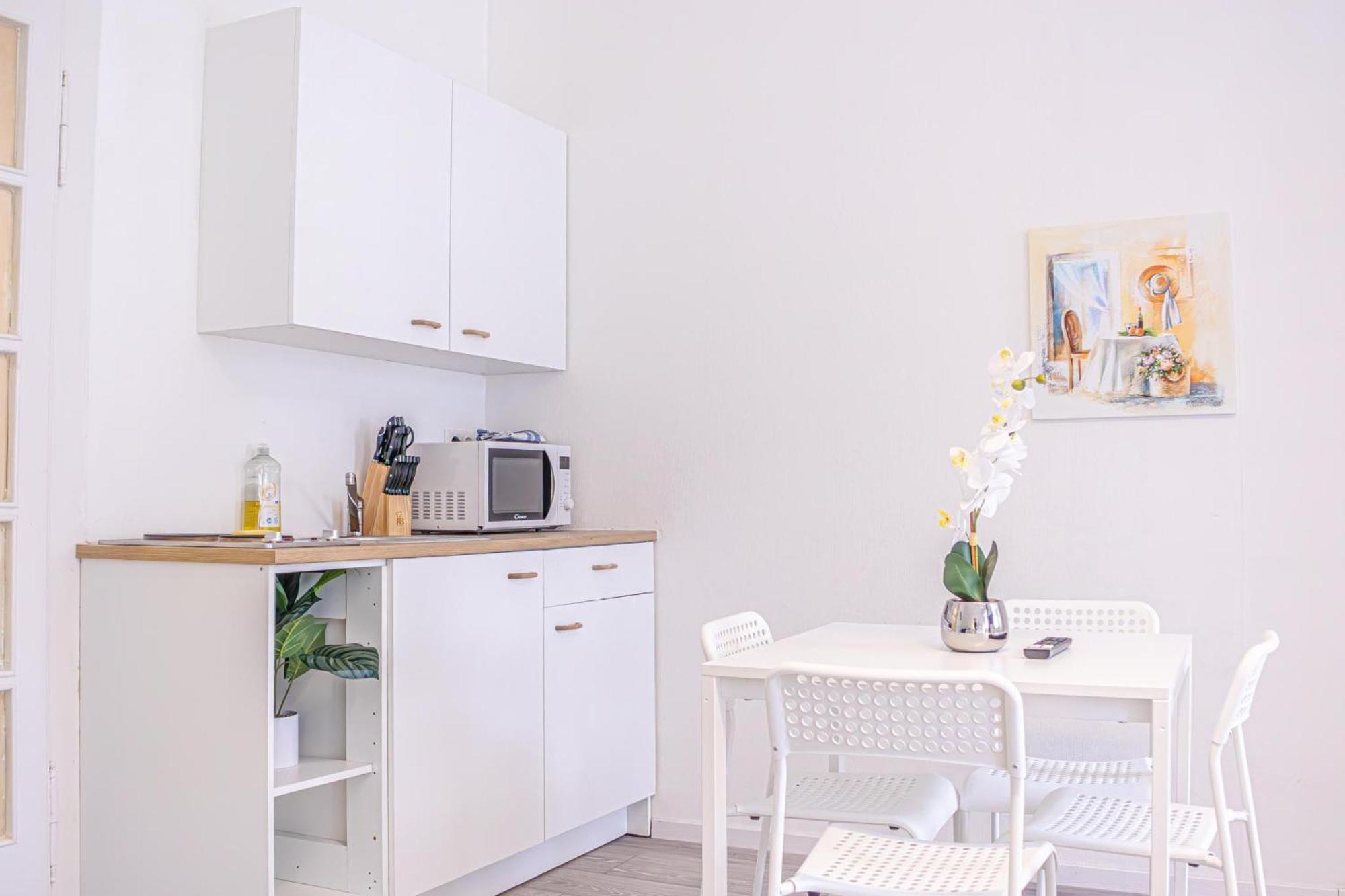 Trendy Studio Free Coffee - Wiener Stadthalle Ngoại thất bức ảnh